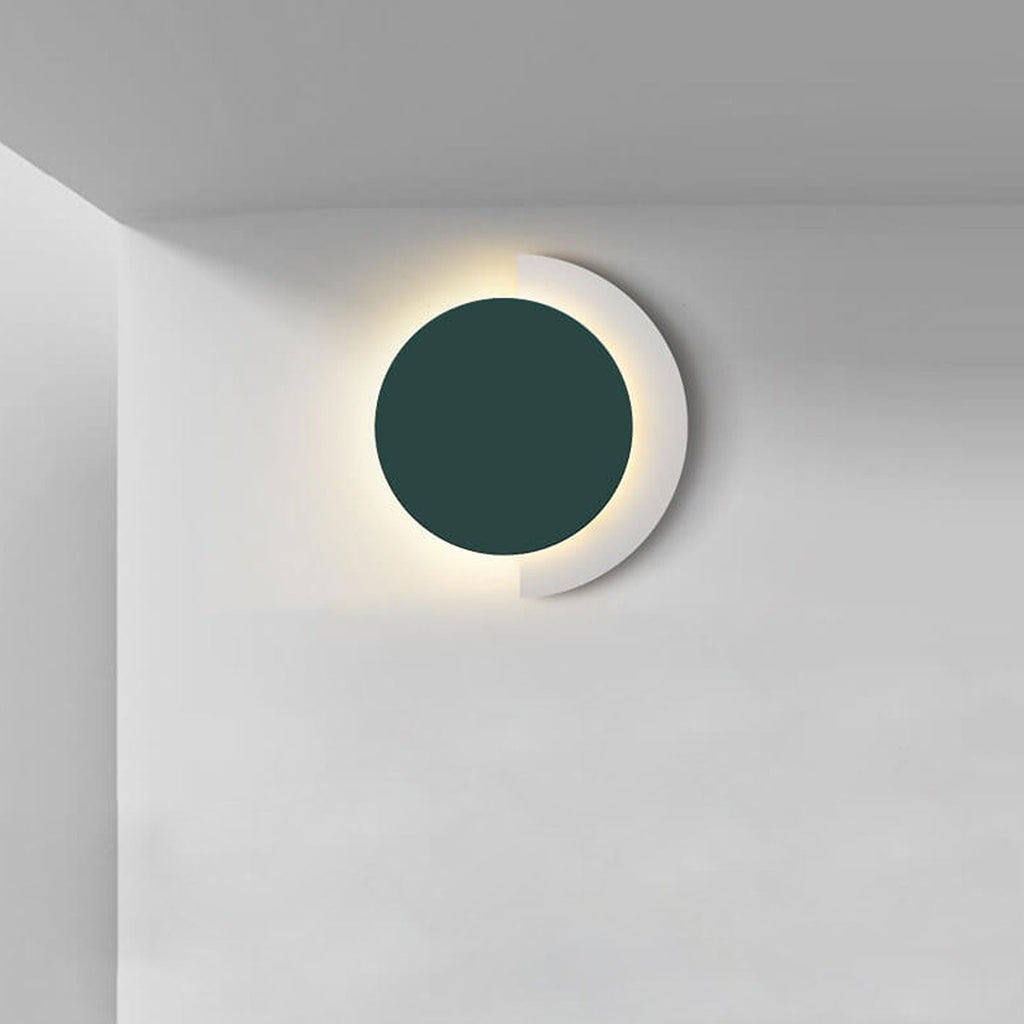 Postmodern Solid Color Wrought Wall Lamp