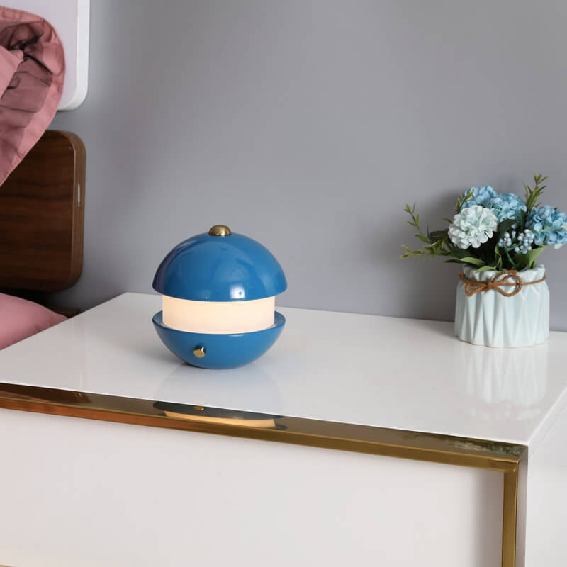 Metal Round Table Lamp
