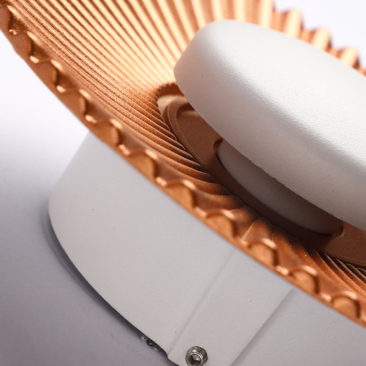 Round Shell Textures Aluminum Wall Lamp