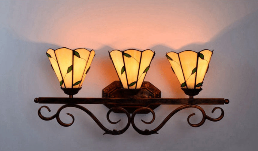 Leaf Stained Glass 3-Light Wall Lamp