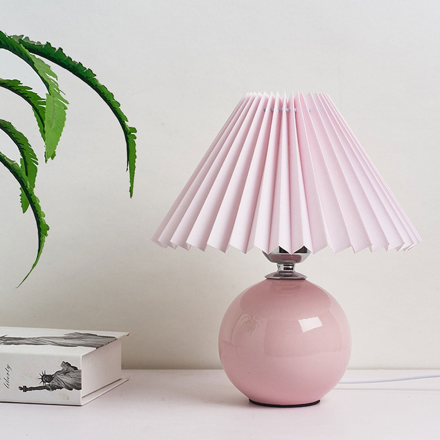 Ceramic Pleated Table Lamp