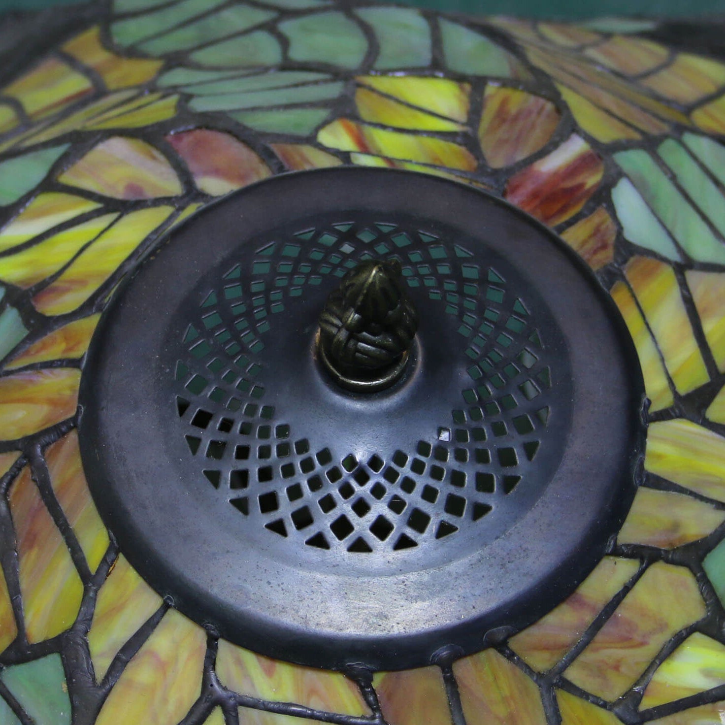 Leaf Stained Glass 2-Light Table Lamp