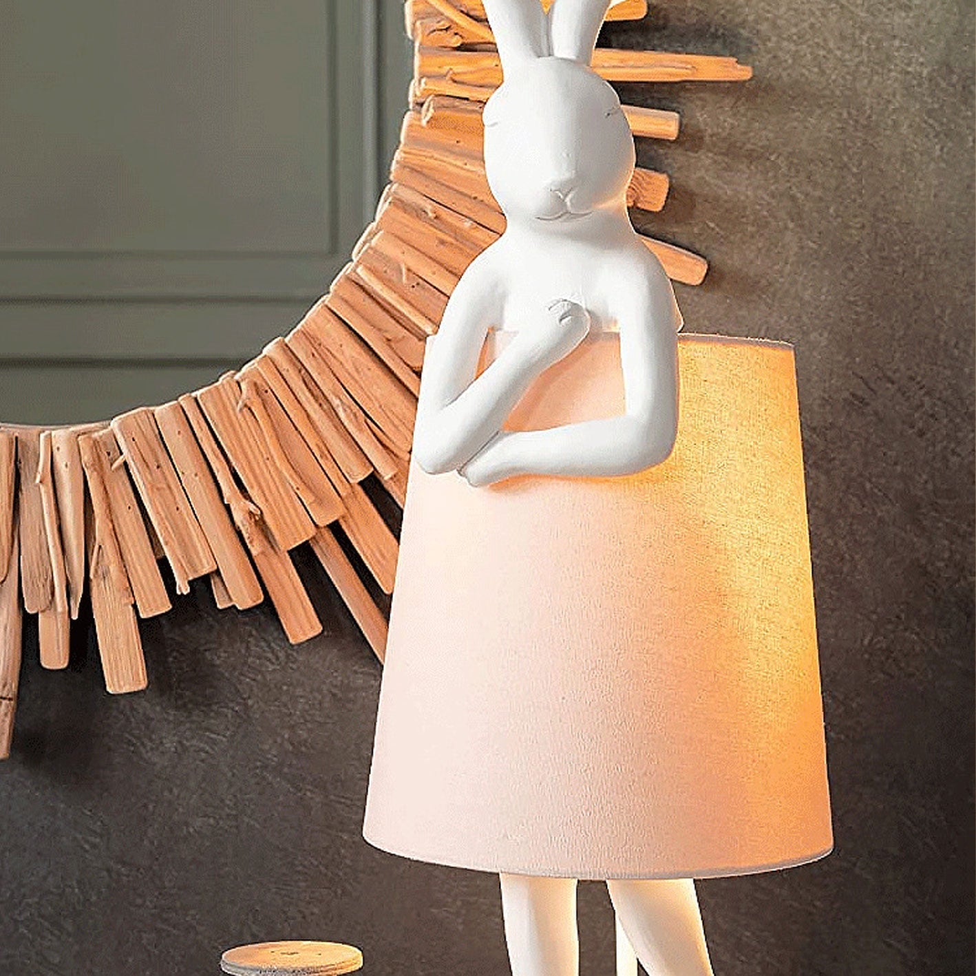 Apron Rabbit Resin Table Lamp