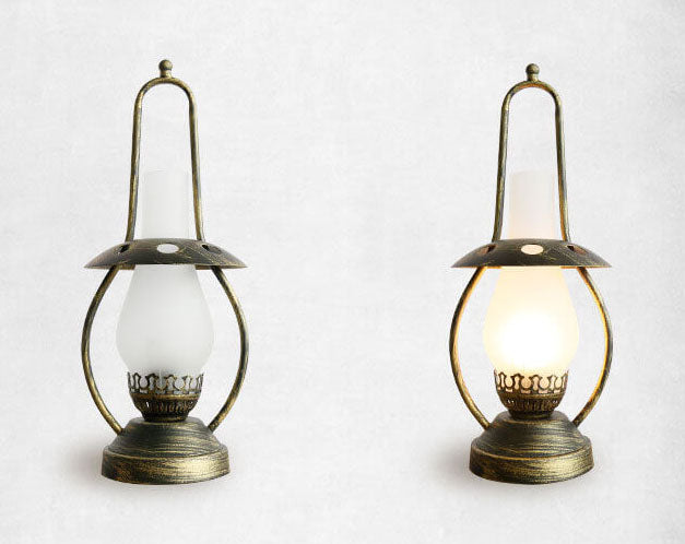 Antique Kerosene Oil Table Lamp