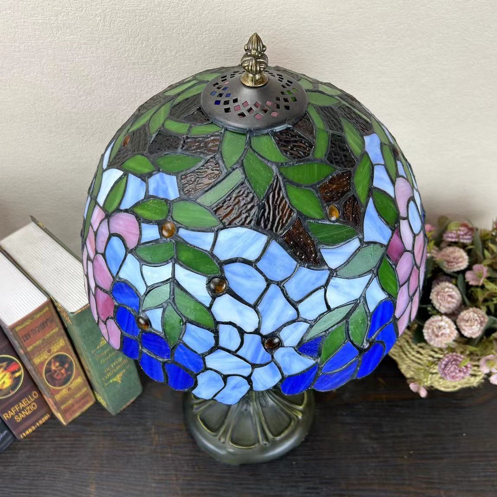 Round Dome Flower Alloy Table Lamp