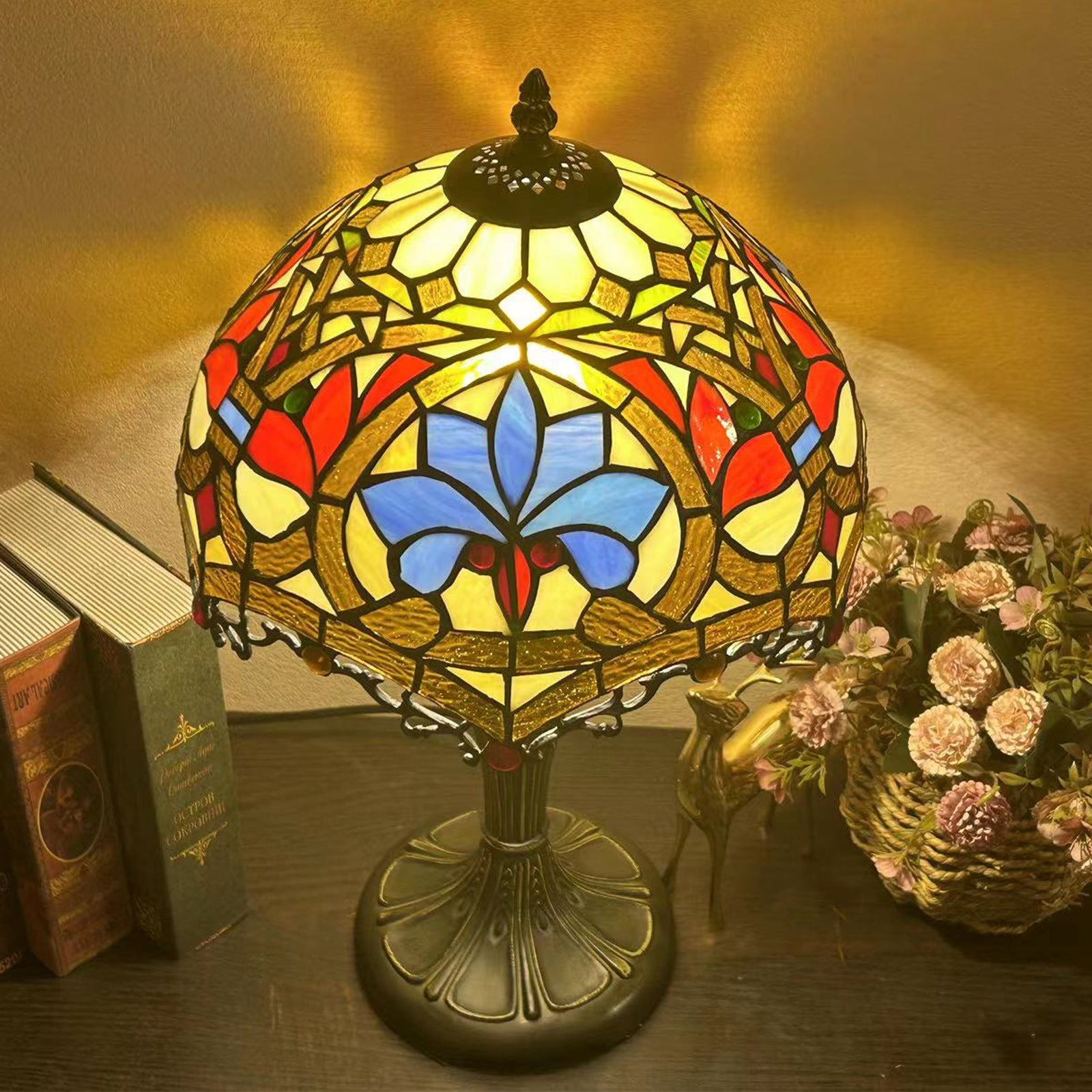 Round Dome Flower Alloy Table Lamp