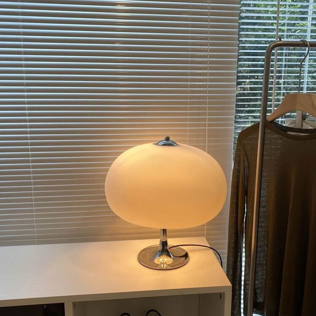 Creamy White Ball 3-Light Table Lamp