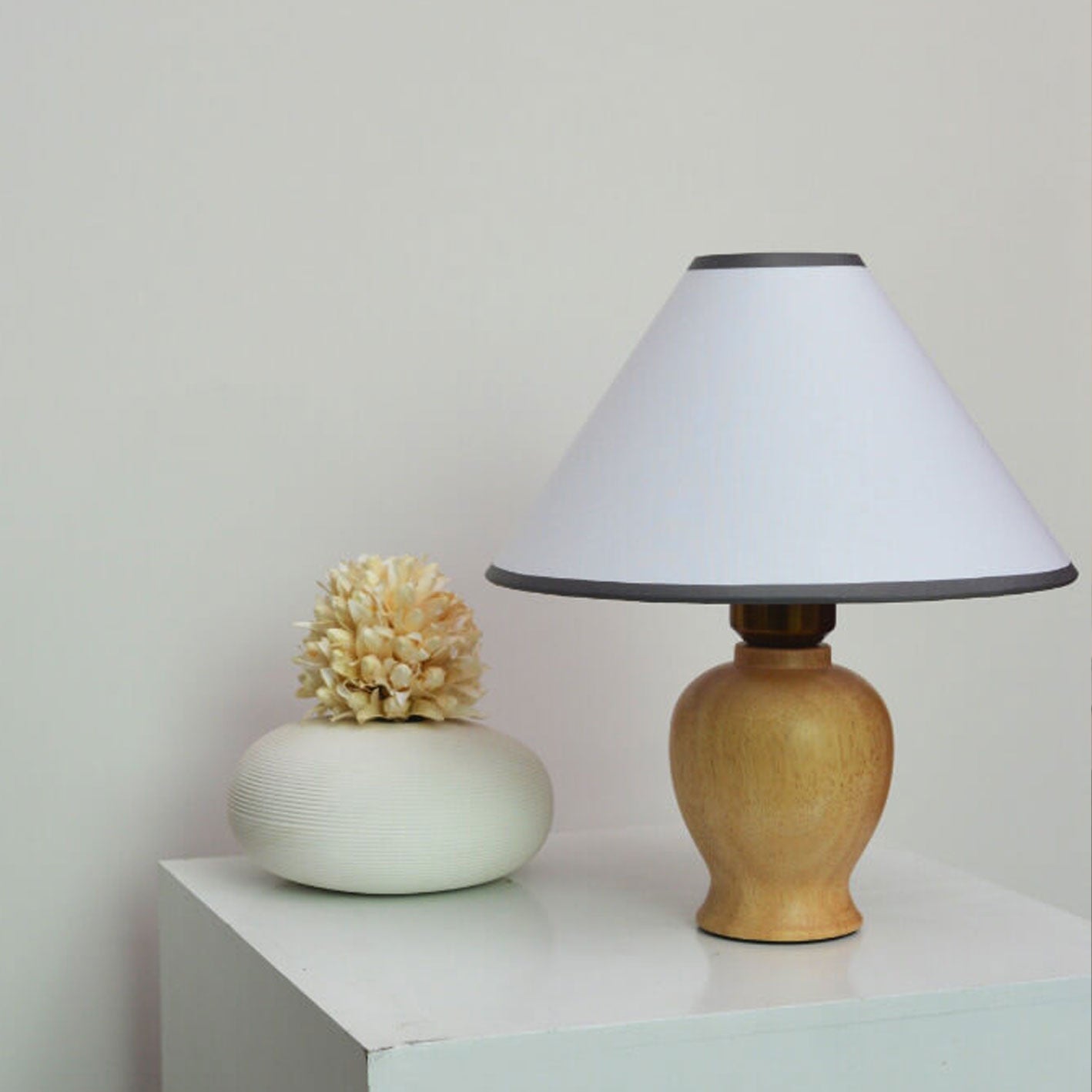 Cone Fabric Solid Wood Table Lamp