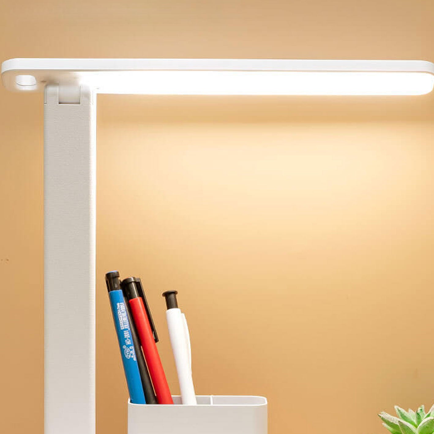 Folding Pen Holder Eye Table Lamp
