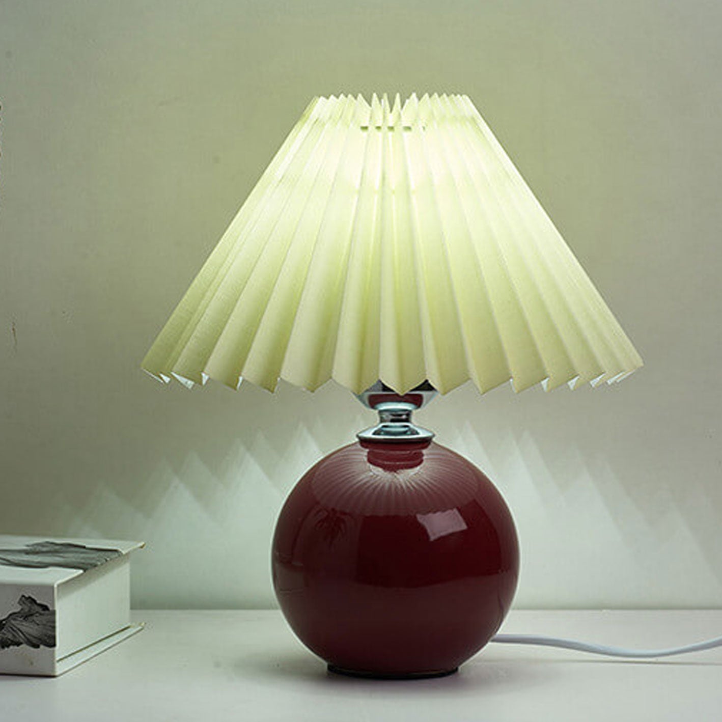 Ceramic Pleated Table Lamp