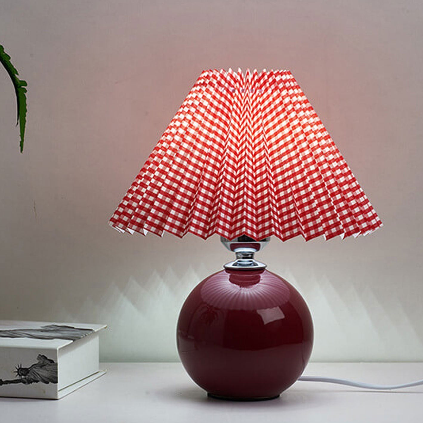 Ceramic Pleated Table Lamp