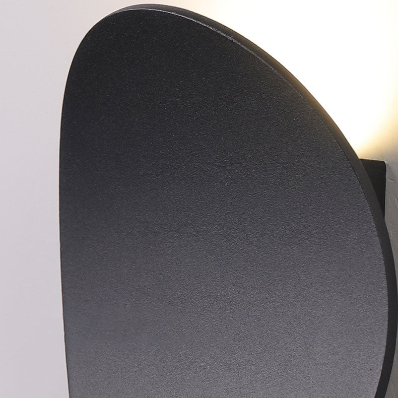 Curved Round Aluminum Wall Lamp