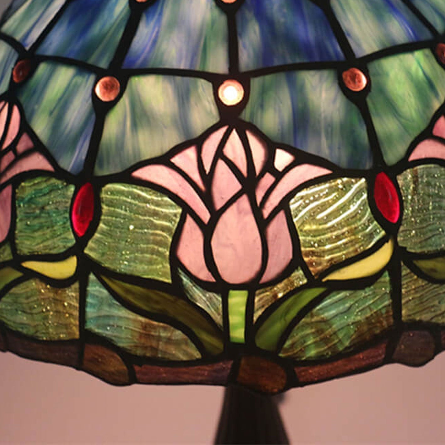Tulip Stained Glass Dome Table Lamp