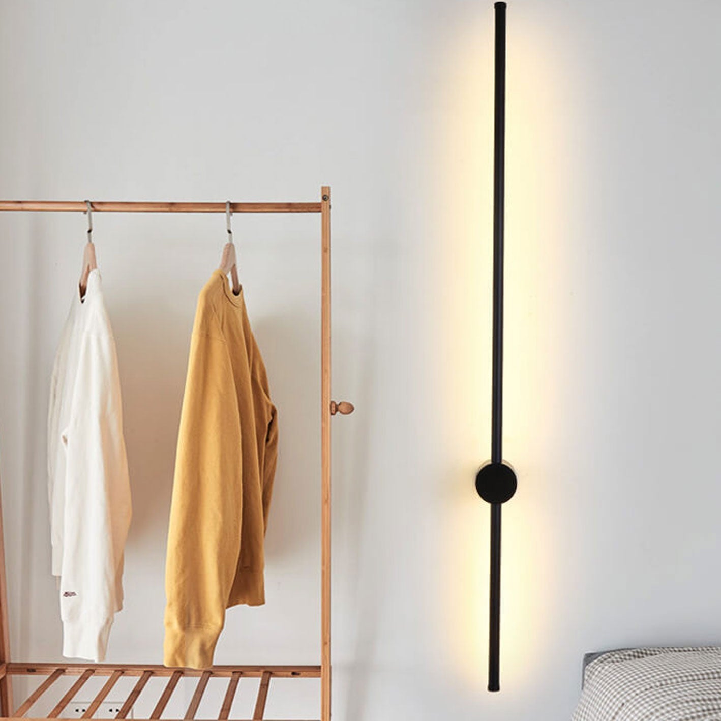 Strip Aluminum Wall Lamp