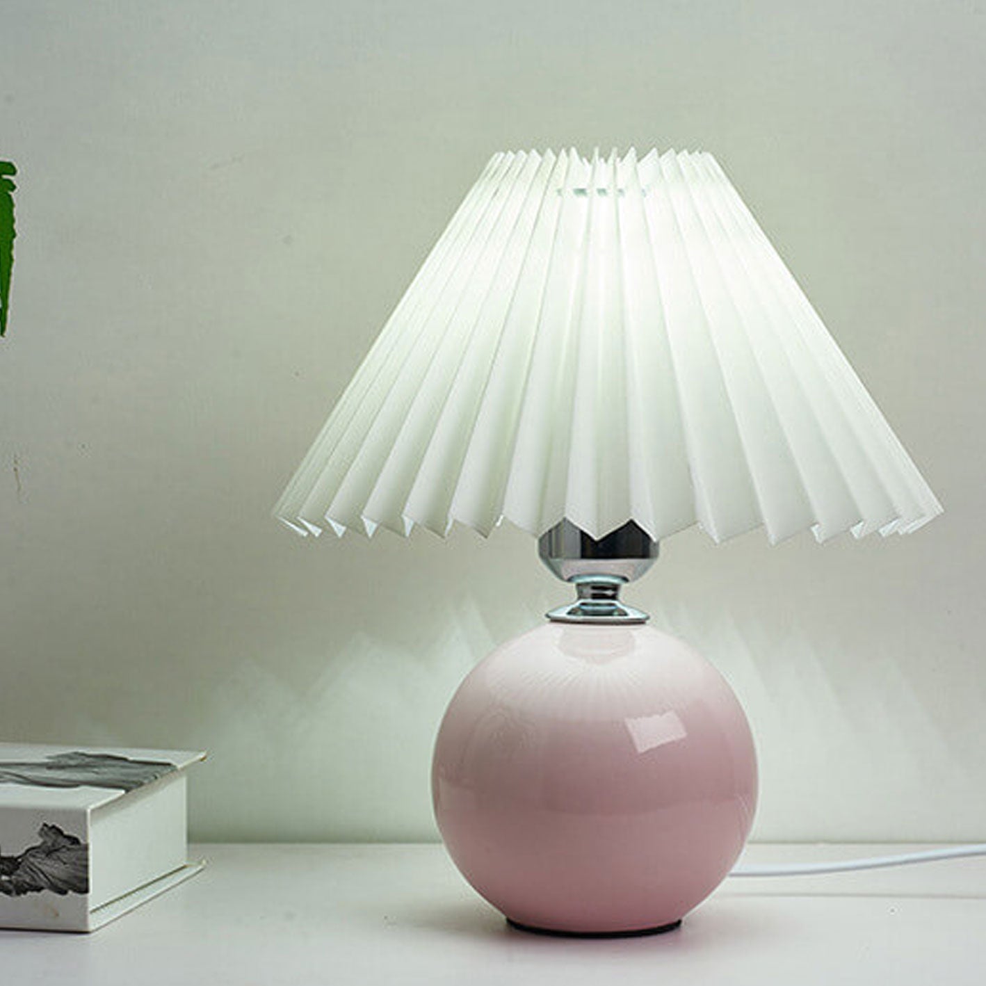 Ceramic Pleated Table Lamp