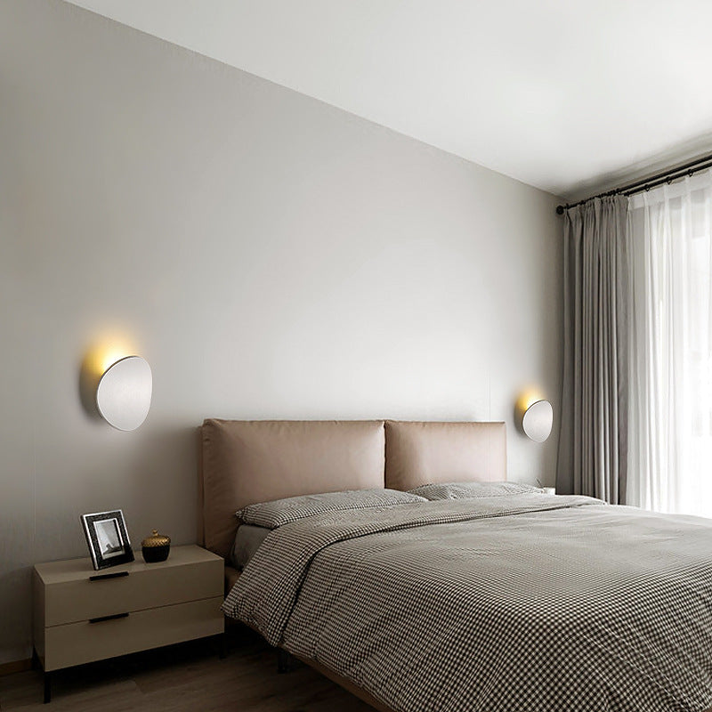 Curved Round Aluminum Wall Lamp