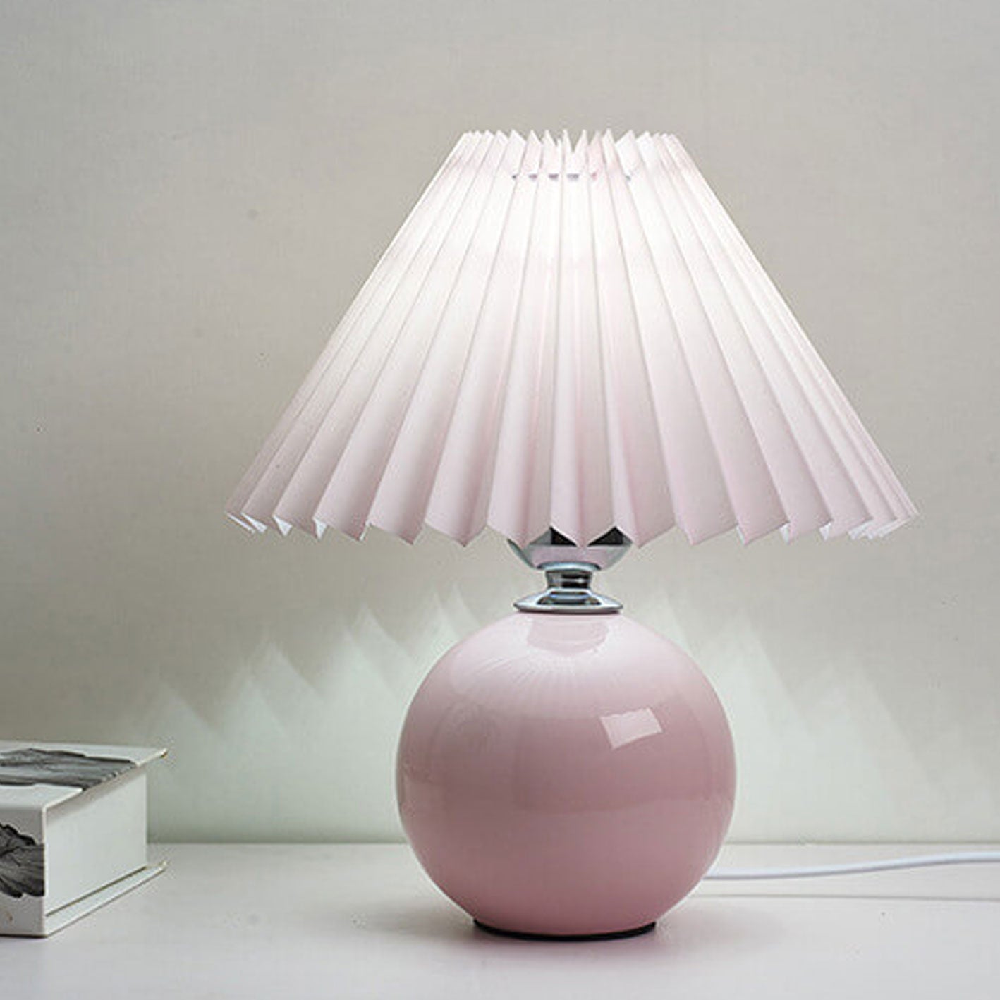 Ceramic Pleated Table Lamp