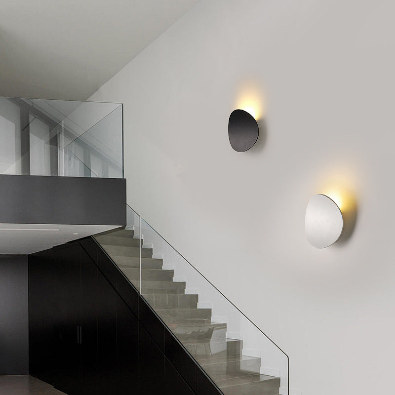 Curved Round Aluminum Wall Lamp