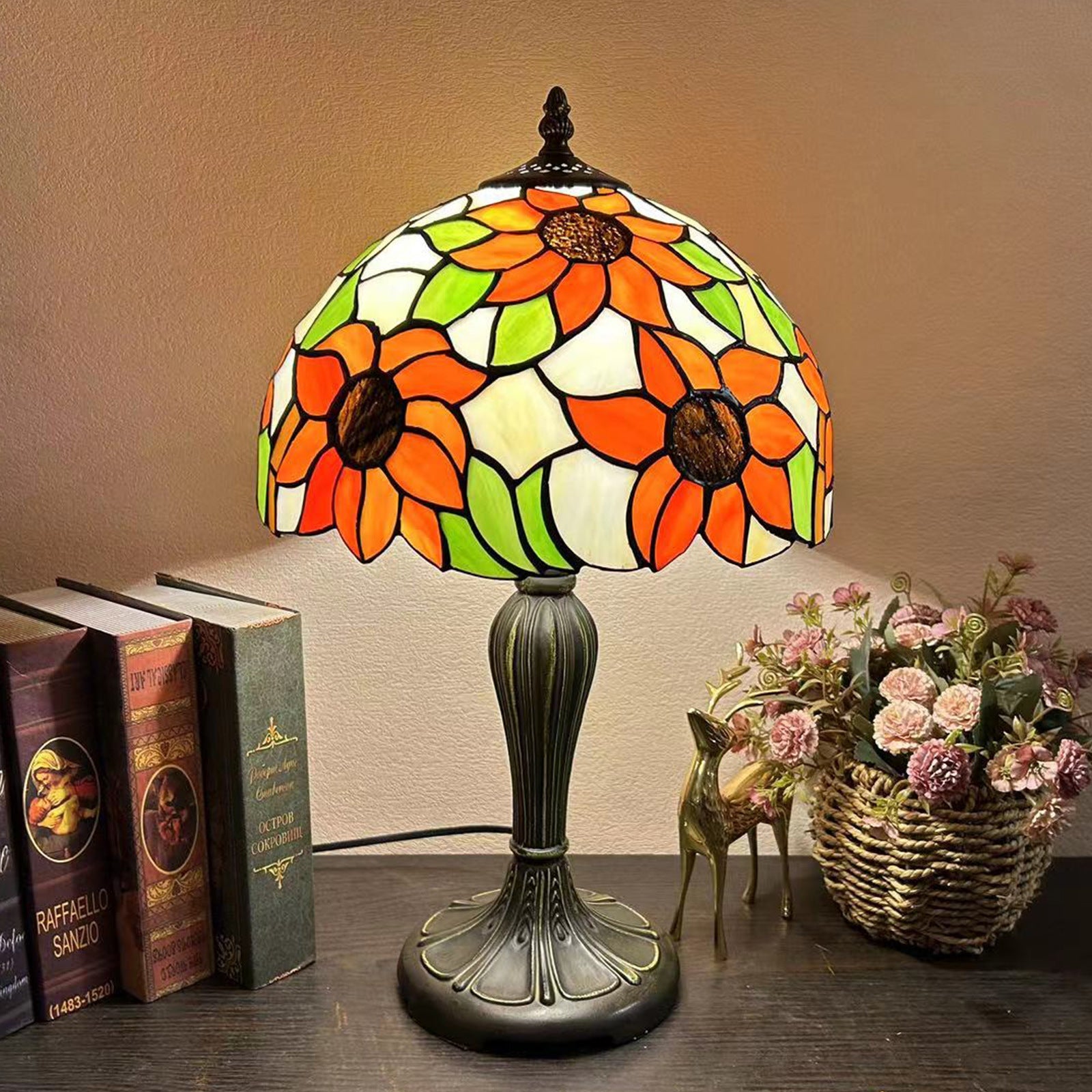 Round Dome Flower Alloy Table Lamp