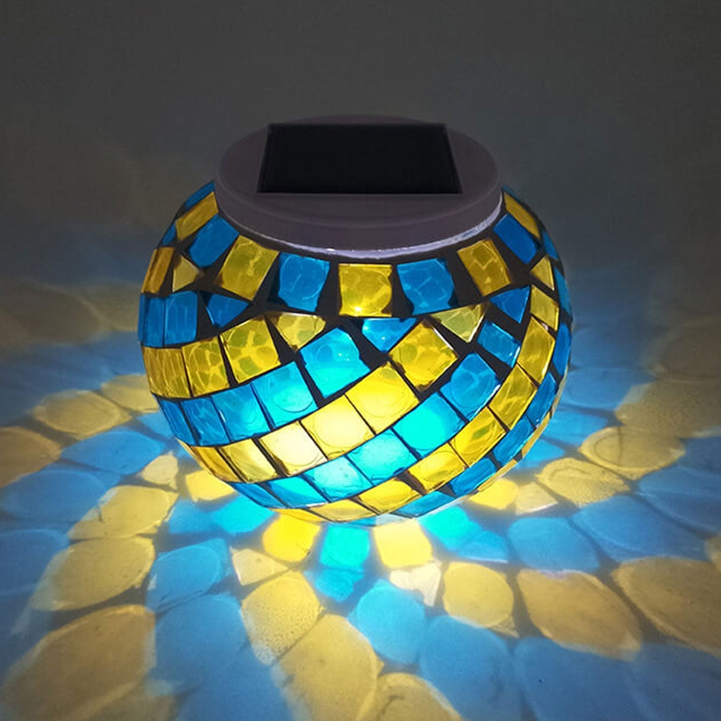 Stained Glass Spiral Pattern Outdoor Light