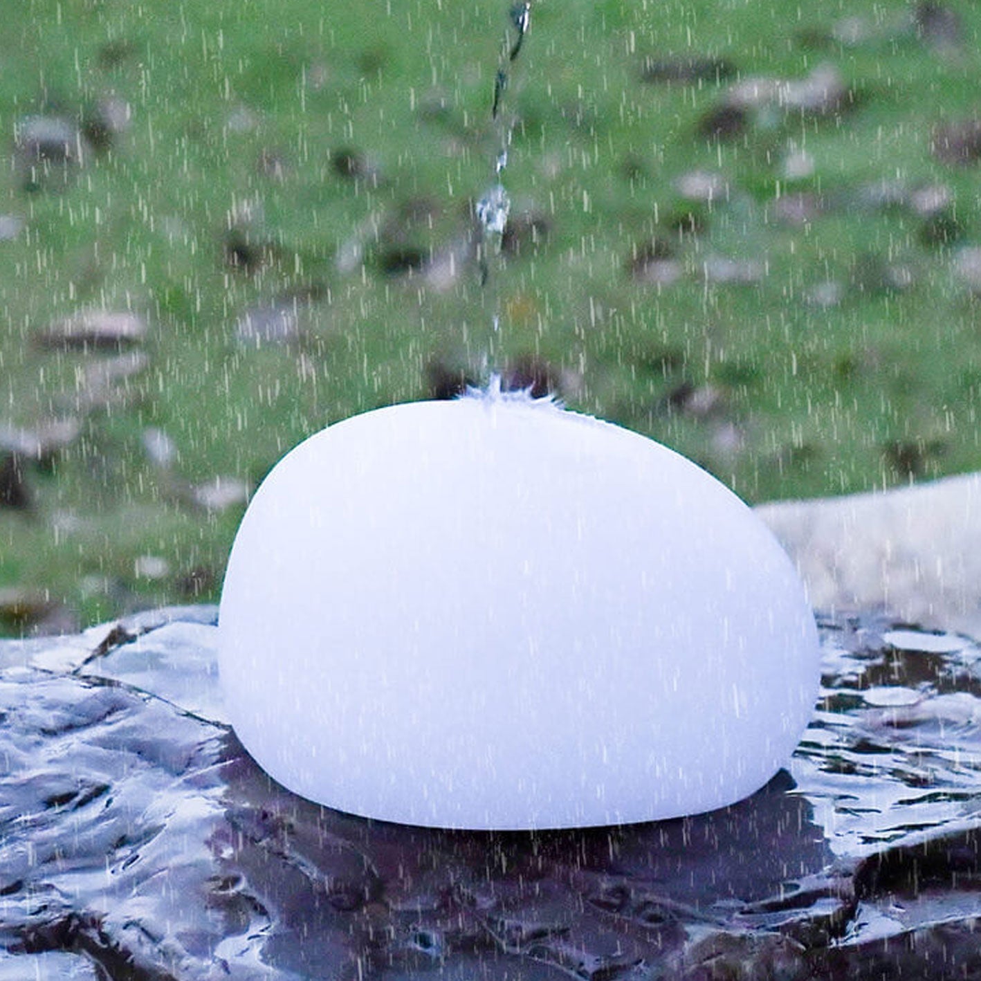 Solar Waterproof Spherical Outdoor Lawn Light