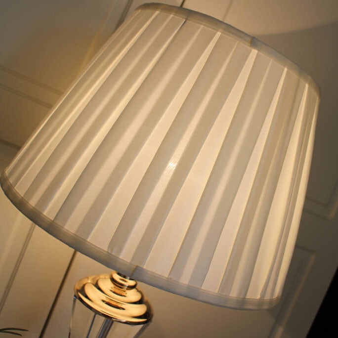 European-style Crystal Fabric Table Lamp