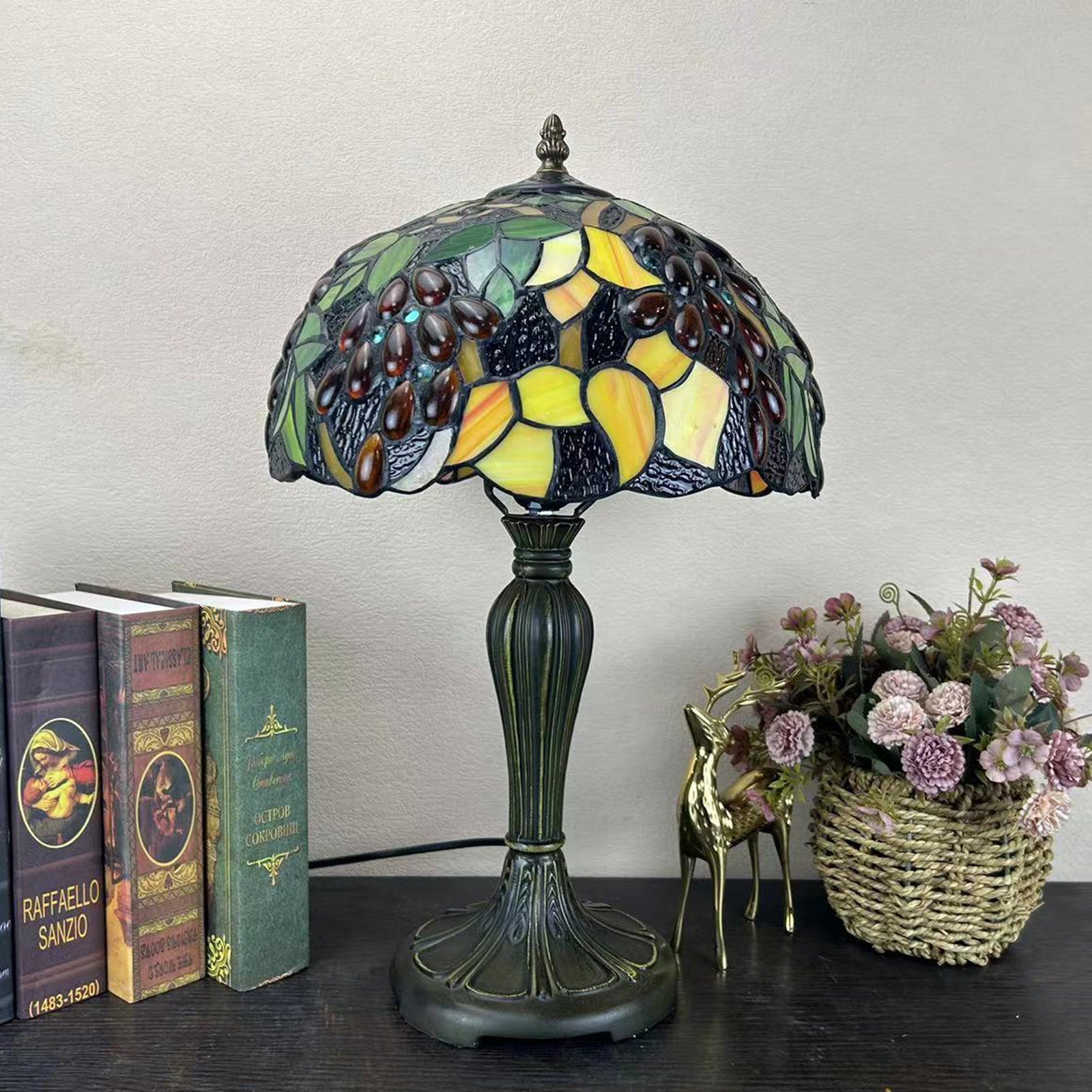 Round Dome Flower Alloy Table Lamp