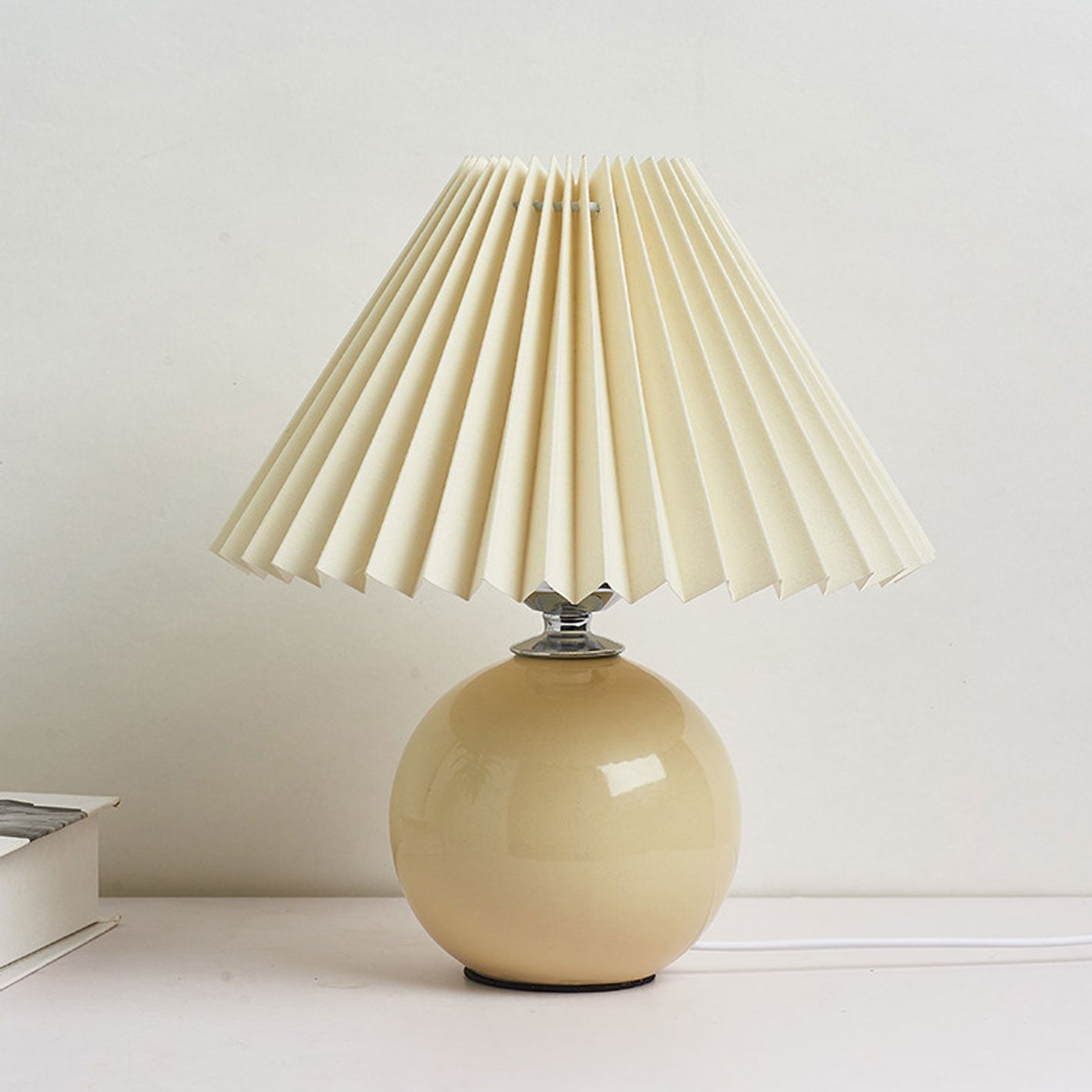 Ceramic Pleated Table Lamp