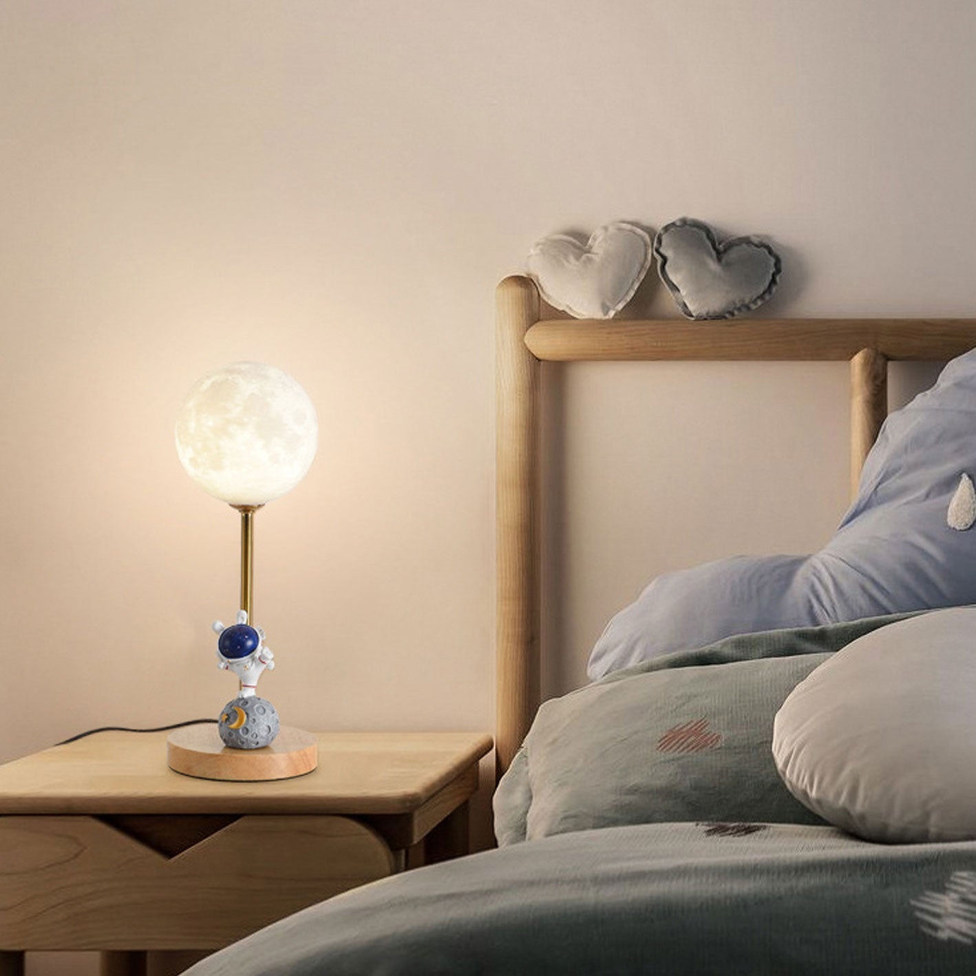 3D Printed Moon Decorative Table Lamp