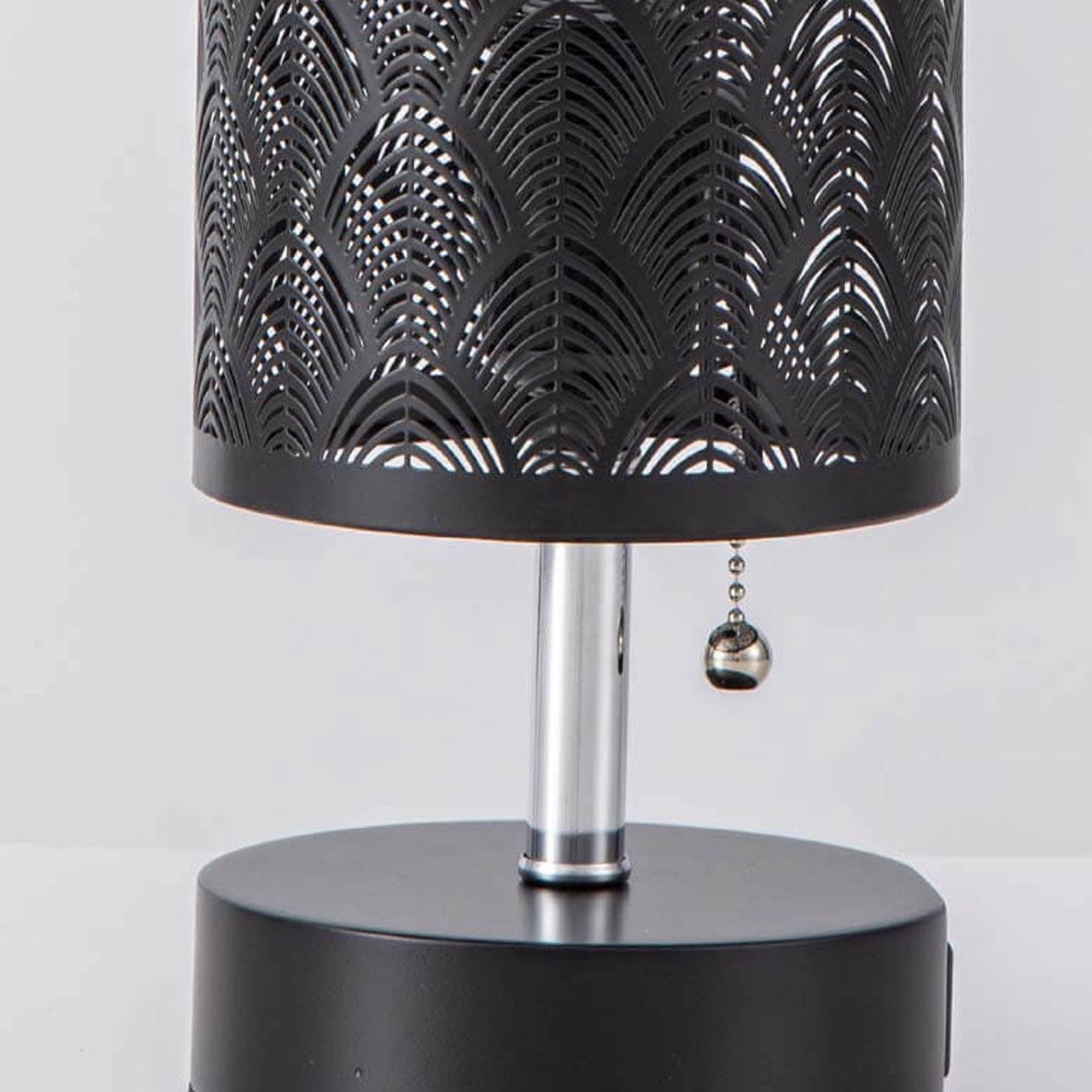 Column Hollow Iron Fabric Table Lamp
