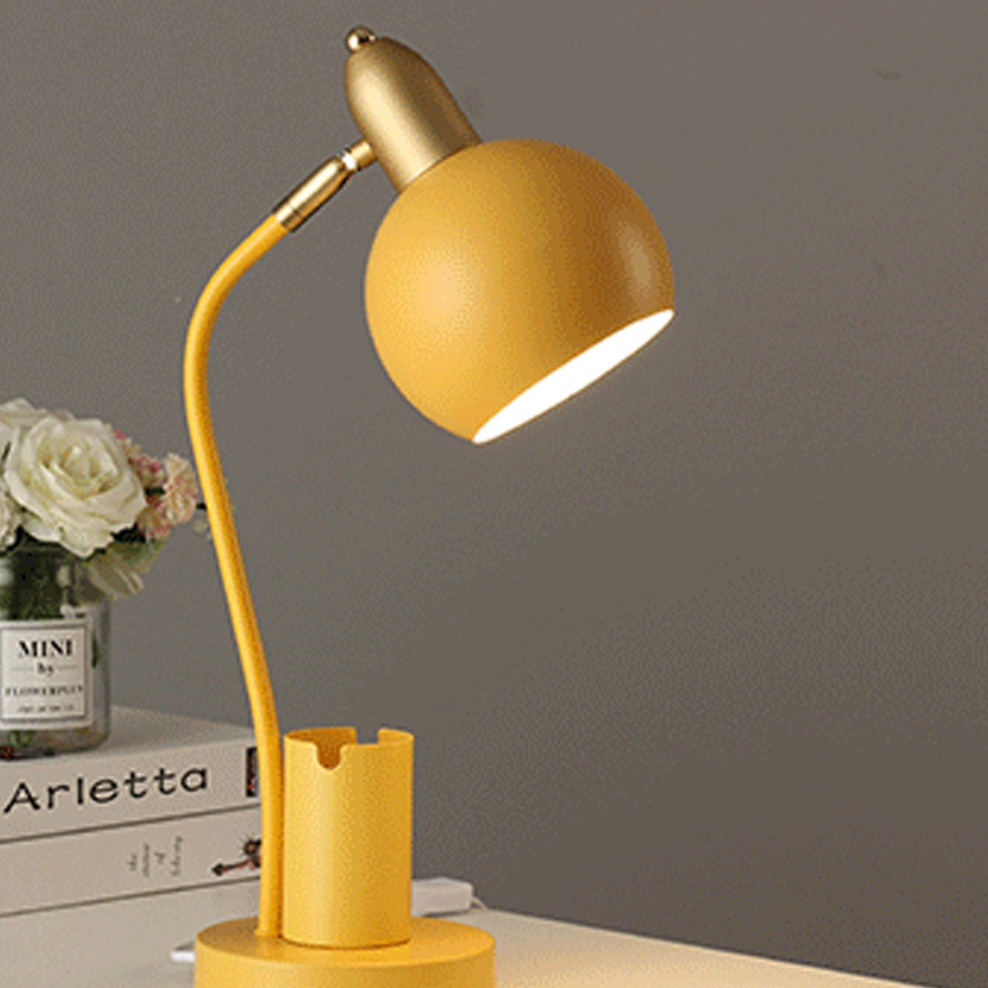 Solid Color Student Pen Table Lamp