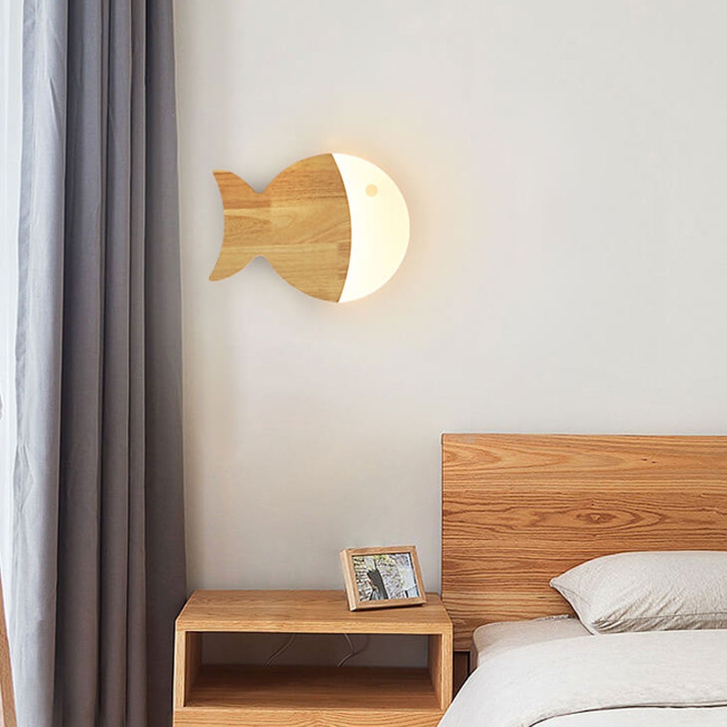 Oak Acrylic Fish Wall Lamp