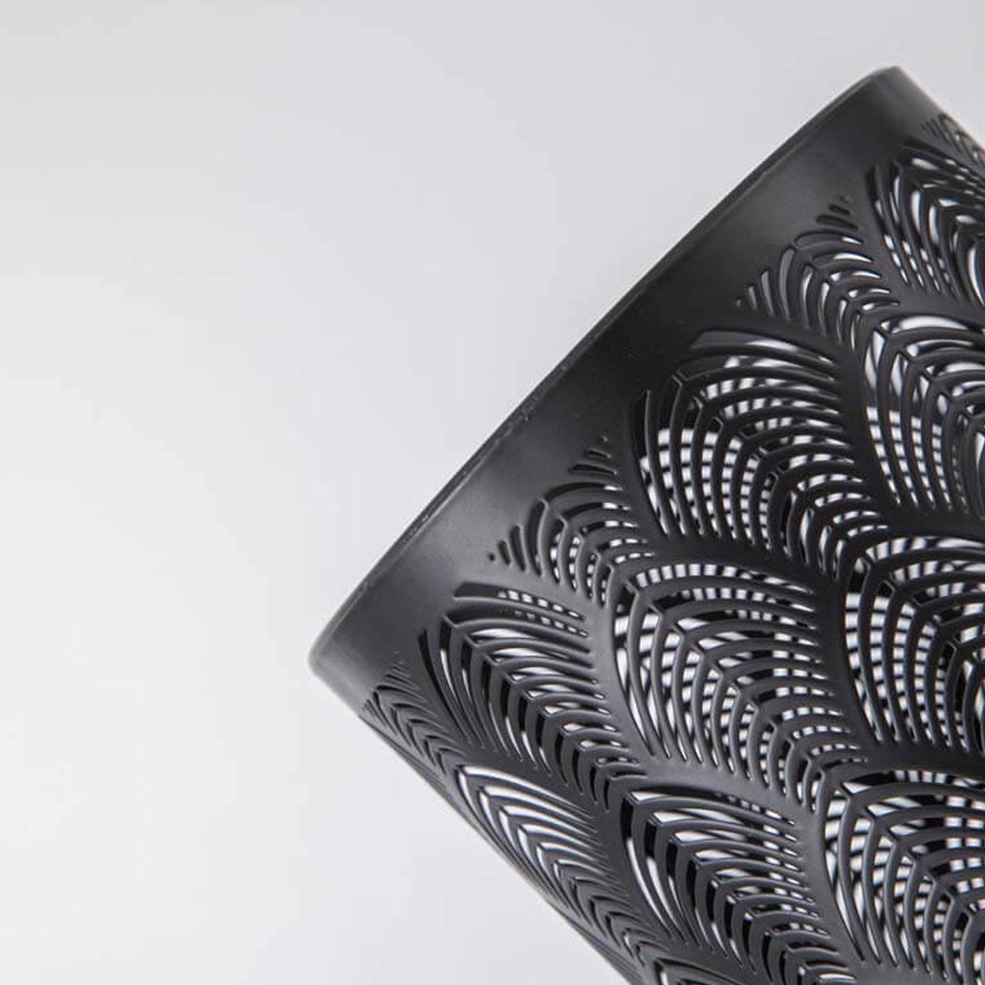 Column Hollow Iron Fabric Table Lamp