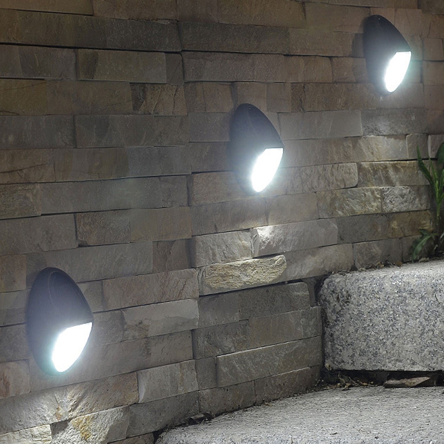 Oval Garden Fence Outdoor Light