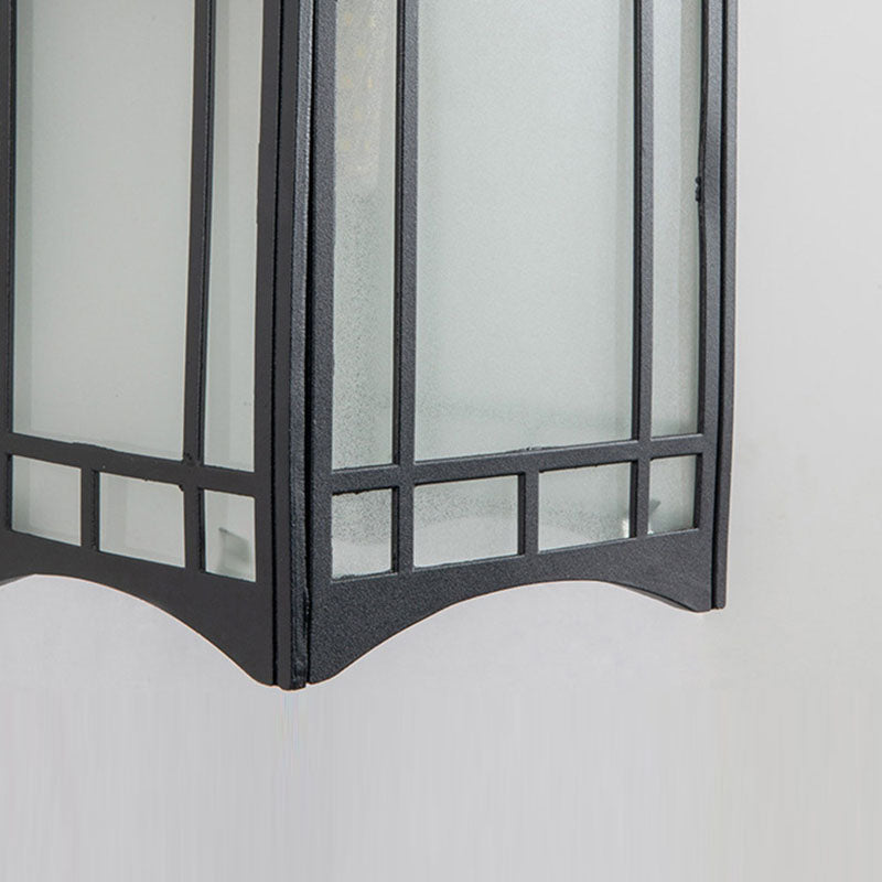Lantern Shaped Aluminum Glass Outdoor Light