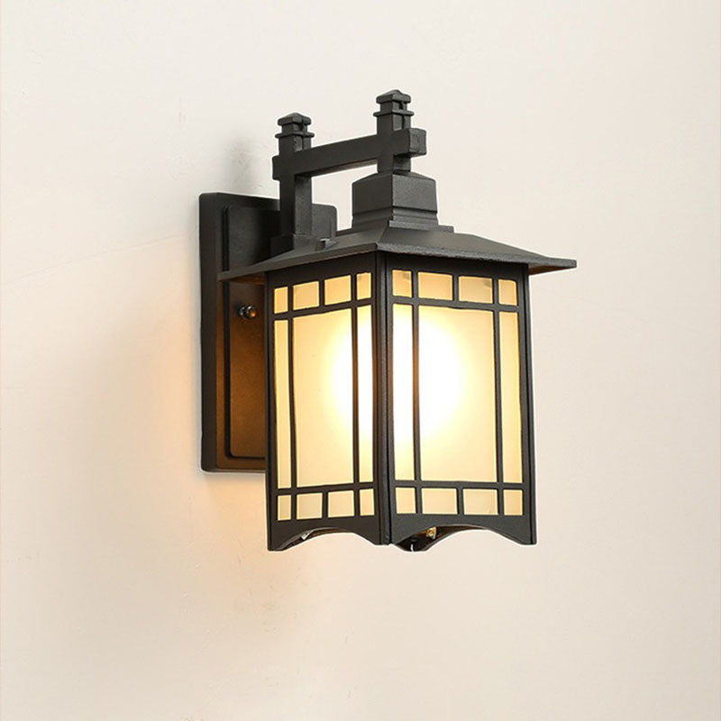 Lantern Shaped Aluminum Glass Outdoor Light