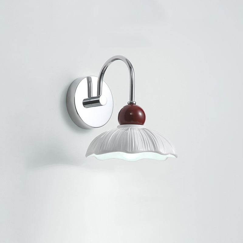 Flower Shape Hardware Resin Wall Lamp