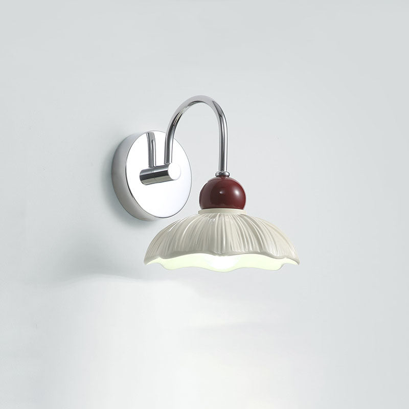 Flower Shape Hardware Resin Wall Lamp