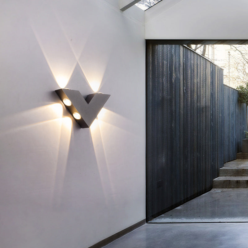 V-Shaped Aluminum PC Garden Outdoor Light