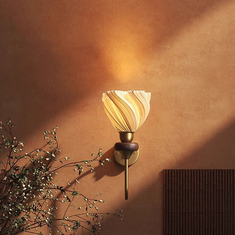 Petal-Shaped Skirt Hem Solid Wall Lamp