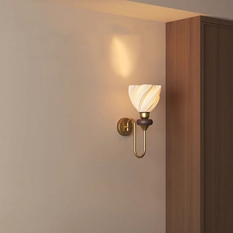 Petal-Shaped Skirt Hem Solid Wall Lamp
