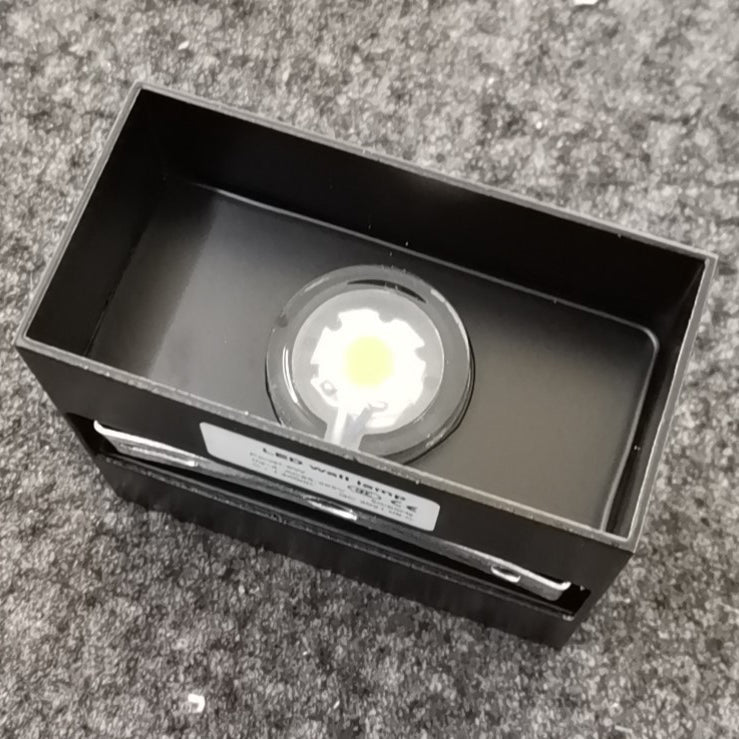 Small Cube Aluminum Living Outdoor Light