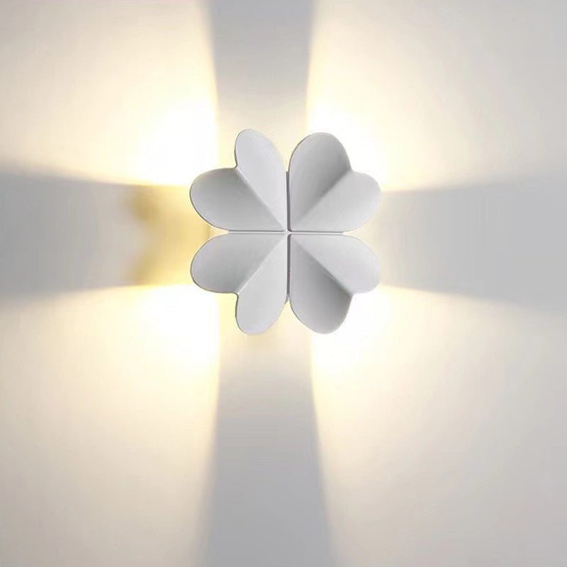 Four Leaf Clover Aluminum Outdoor Light