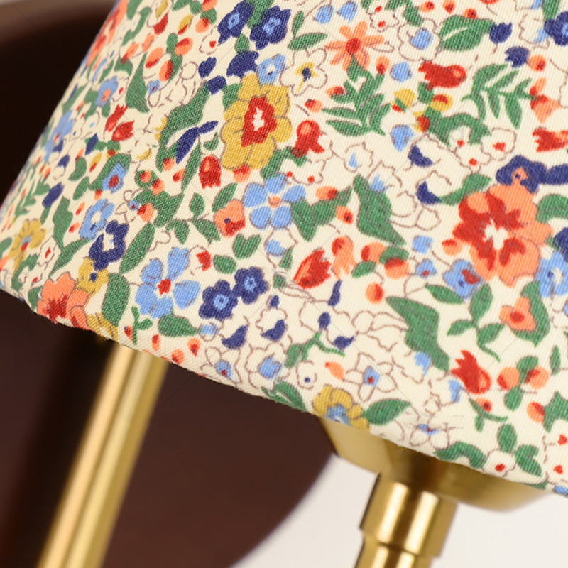 Flower Pattern Solid Wood Wall Lamp