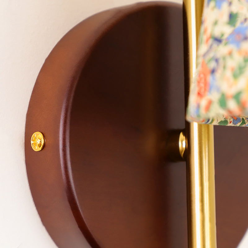 Flower Pattern Solid Wood Wall Lamp