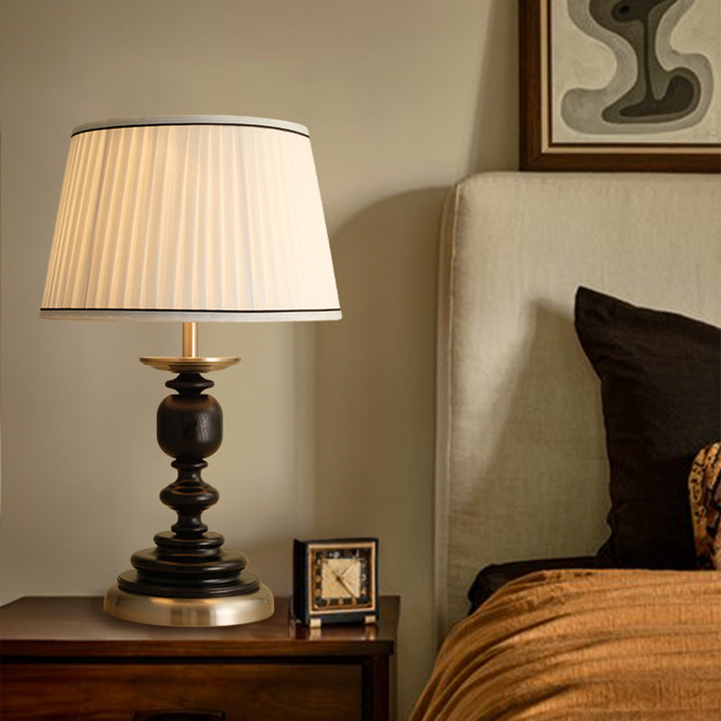Umbrella Shape Fabric Lampshade Table Lamp