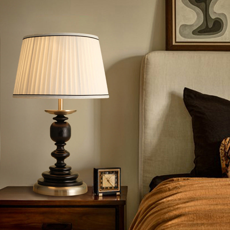 Umbrella Shape Fabric Lampshade Table Lamp