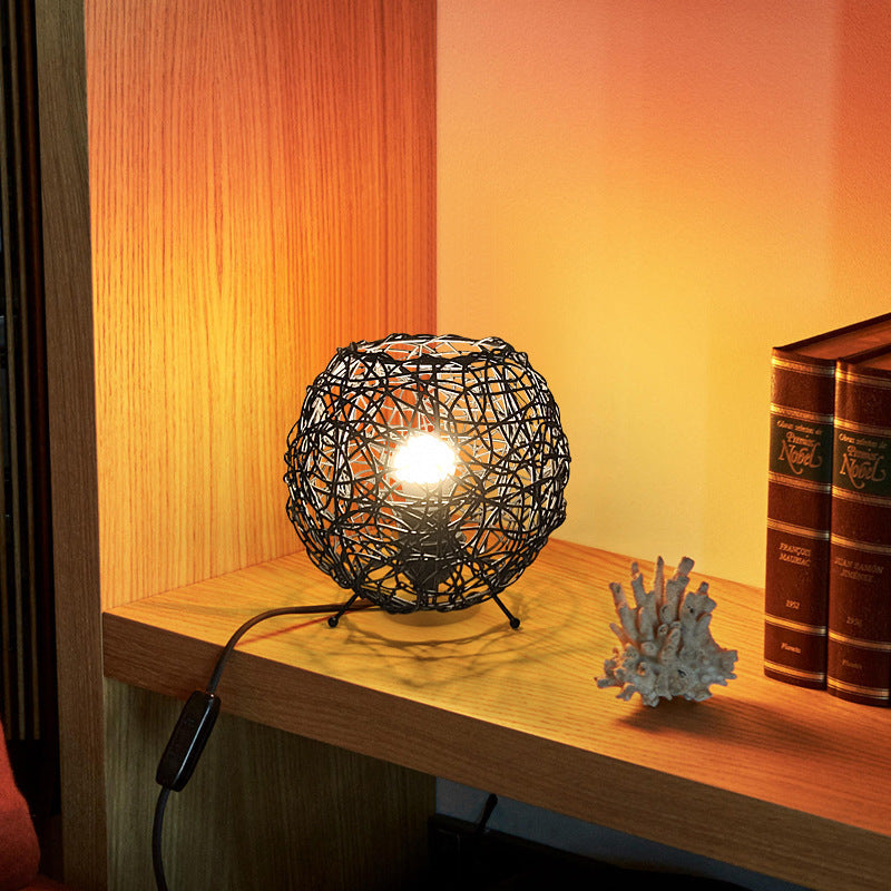 Rattan Weaving Bird's Nest Table Lamp