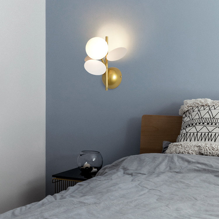 Leaves Orbs Glass Lampshade Wall Lamp