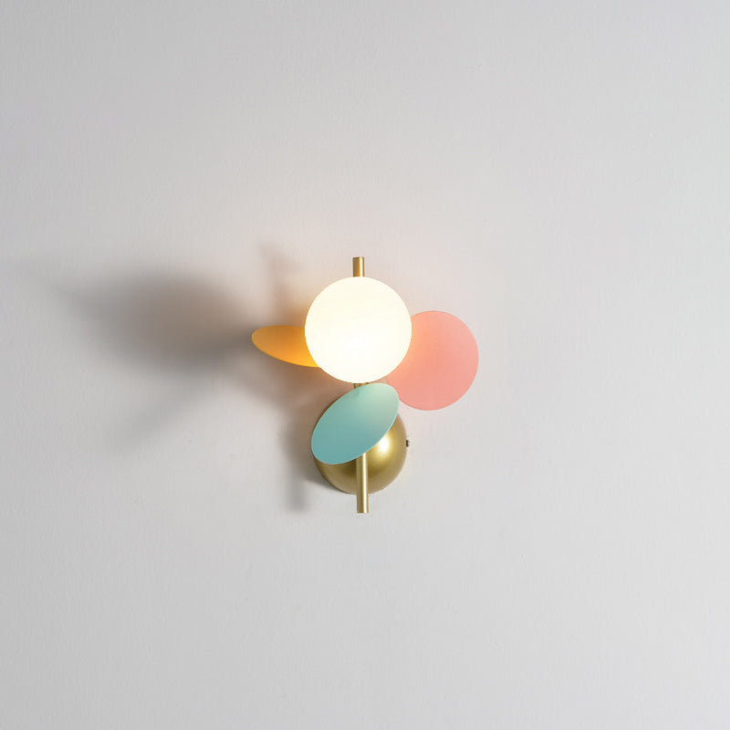 Leaves Orbs Glass Lampshade Wall Lamp